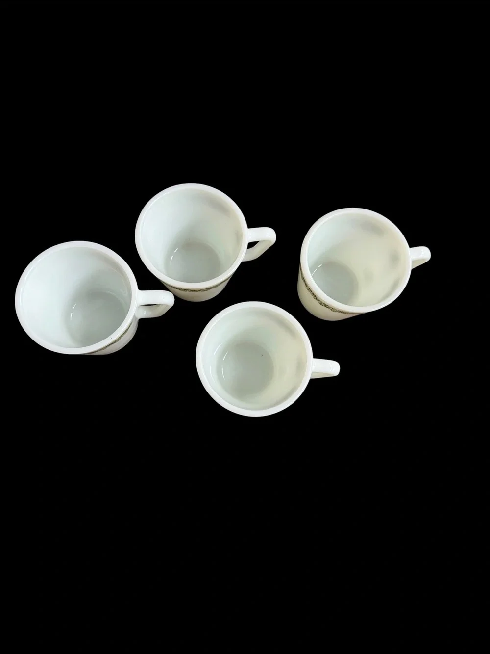 Lot of 4 1970s Pyrex “Crazy Daisy” 10oz D-Handle Milk Glass Coffee Mugs #1410